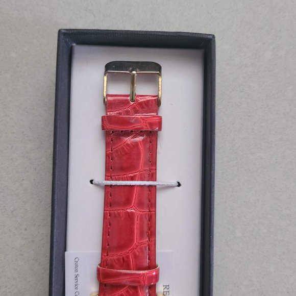 NWT Red Manhattan Watch - Picture 5 of 11